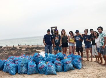 Beach clean-up Morocco Bluemind Surf Yoga Camp